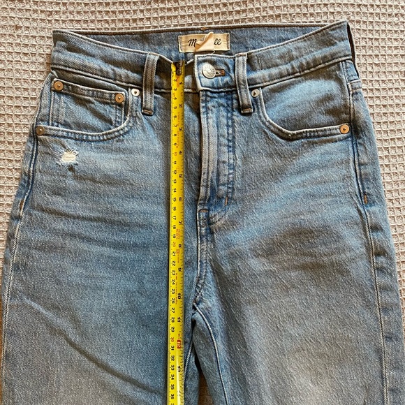 The Perfect Vintage Jean in Coney Wash: Destroyed Edition - Picture 9 of 12